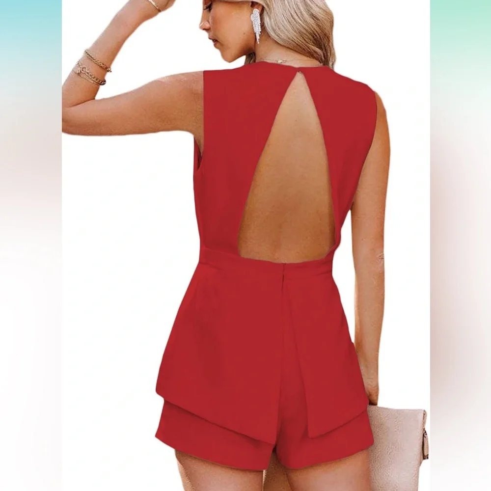 LYANER V Neck Sleeveless Romper Short Jumpsuit - Picture 3 of 6